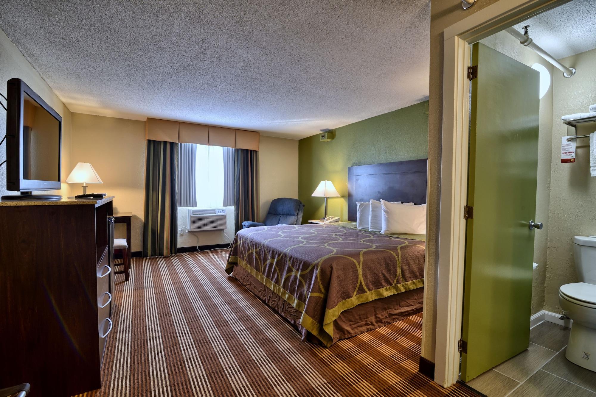 Super 8 By Wyndham Bangor Hotel Exterior photo