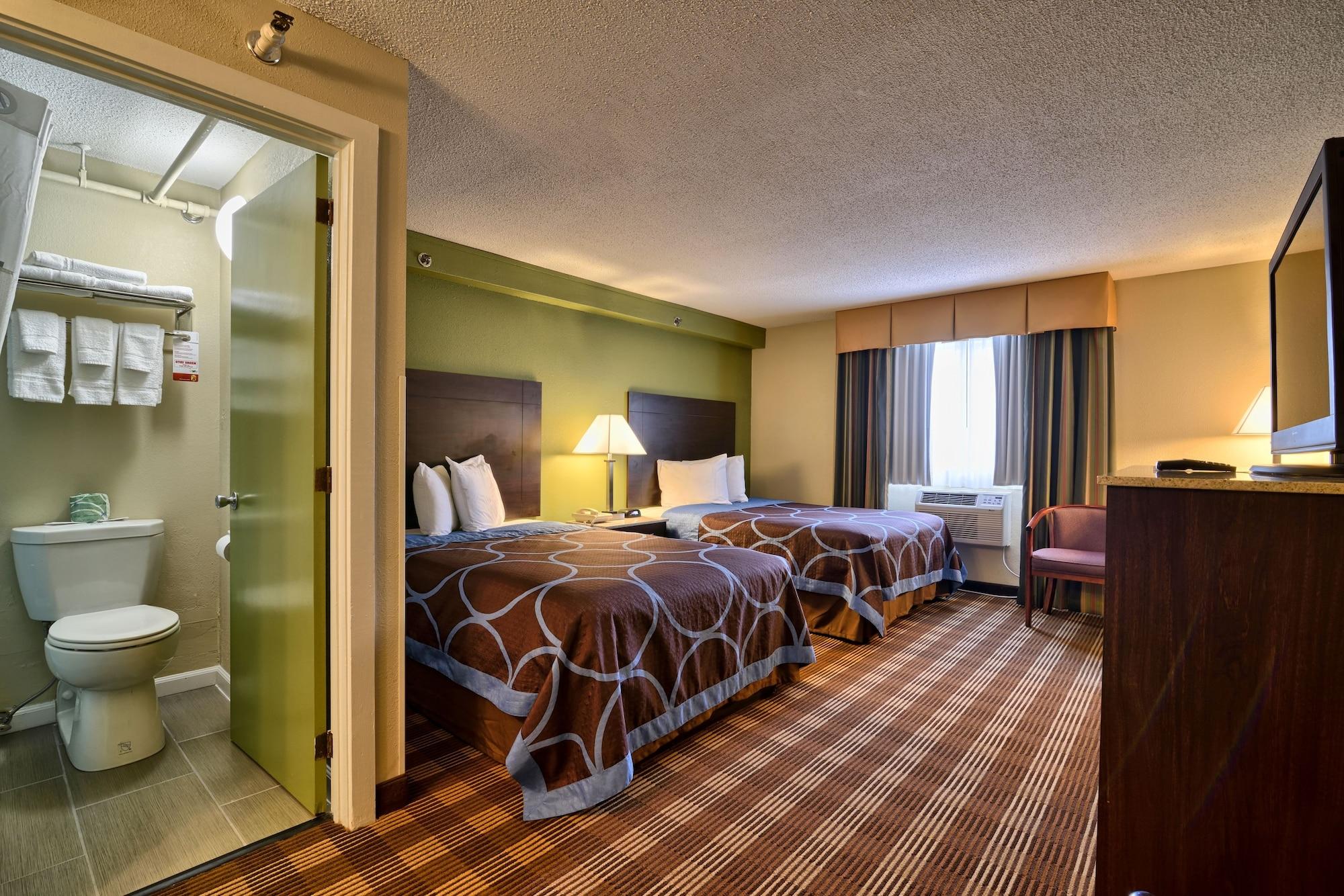 Super 8 By Wyndham Bangor Hotel Exterior photo