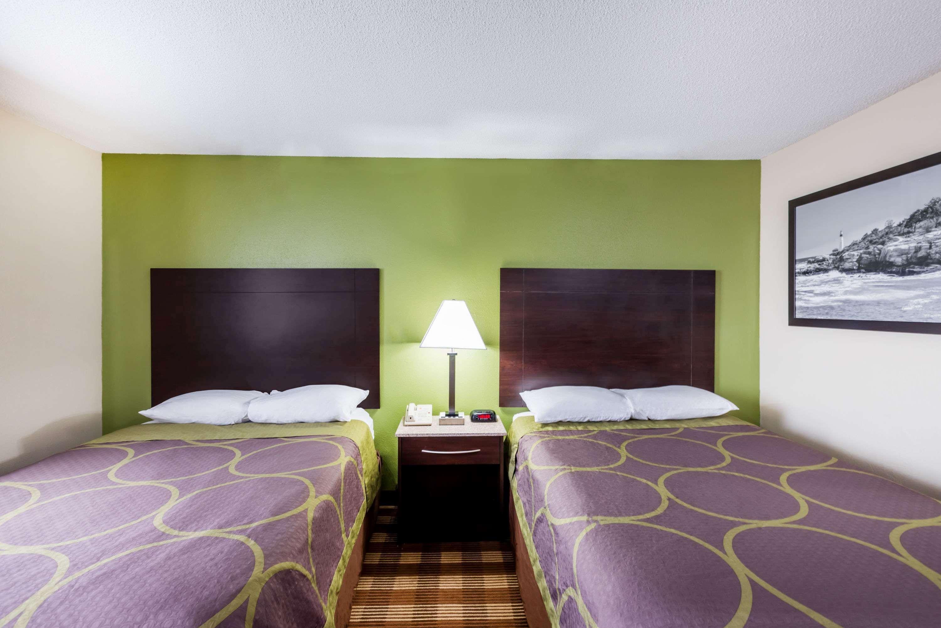 Super 8 By Wyndham Bangor Hotel Exterior photo