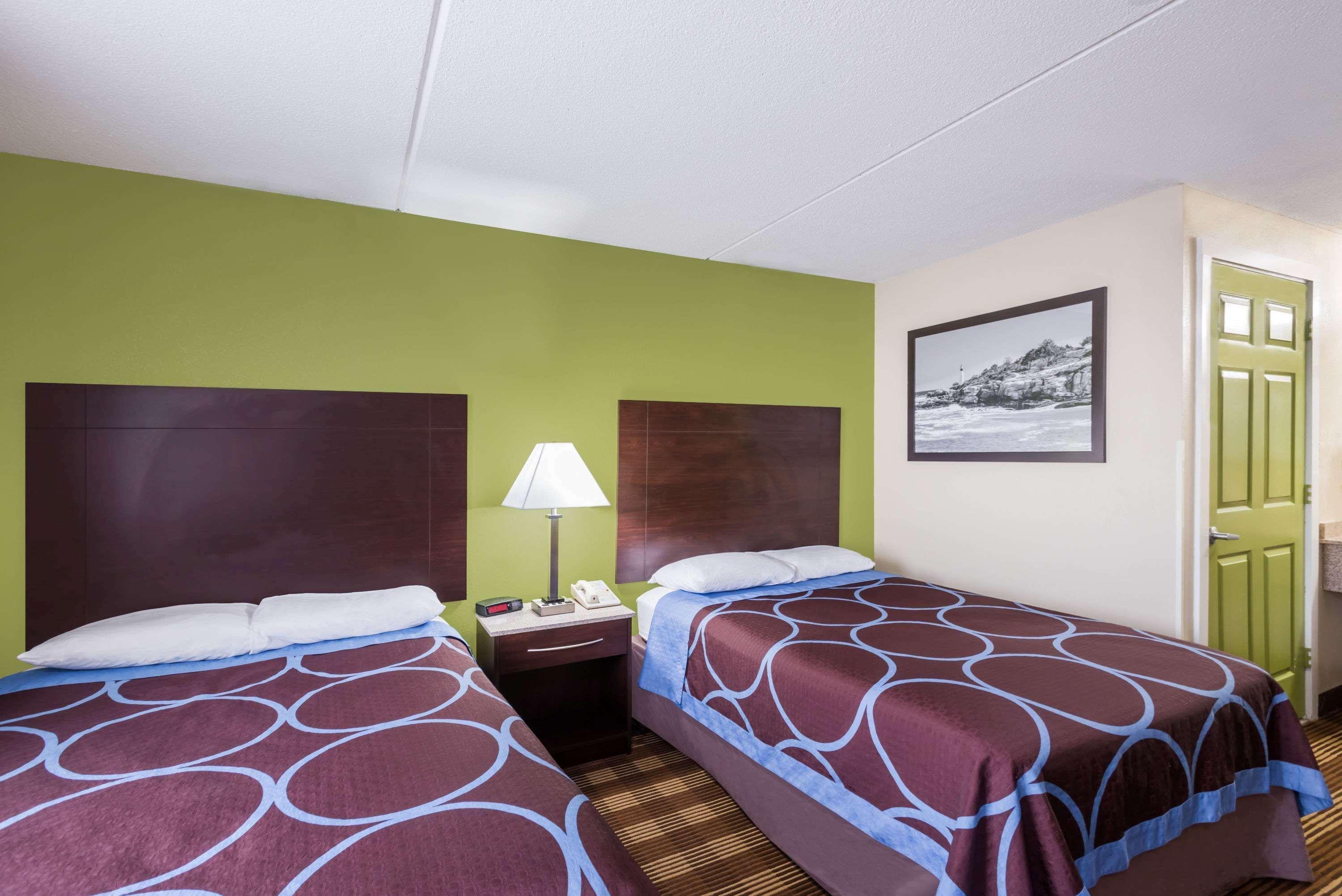 Super 8 By Wyndham Bangor Hotel Exterior photo
