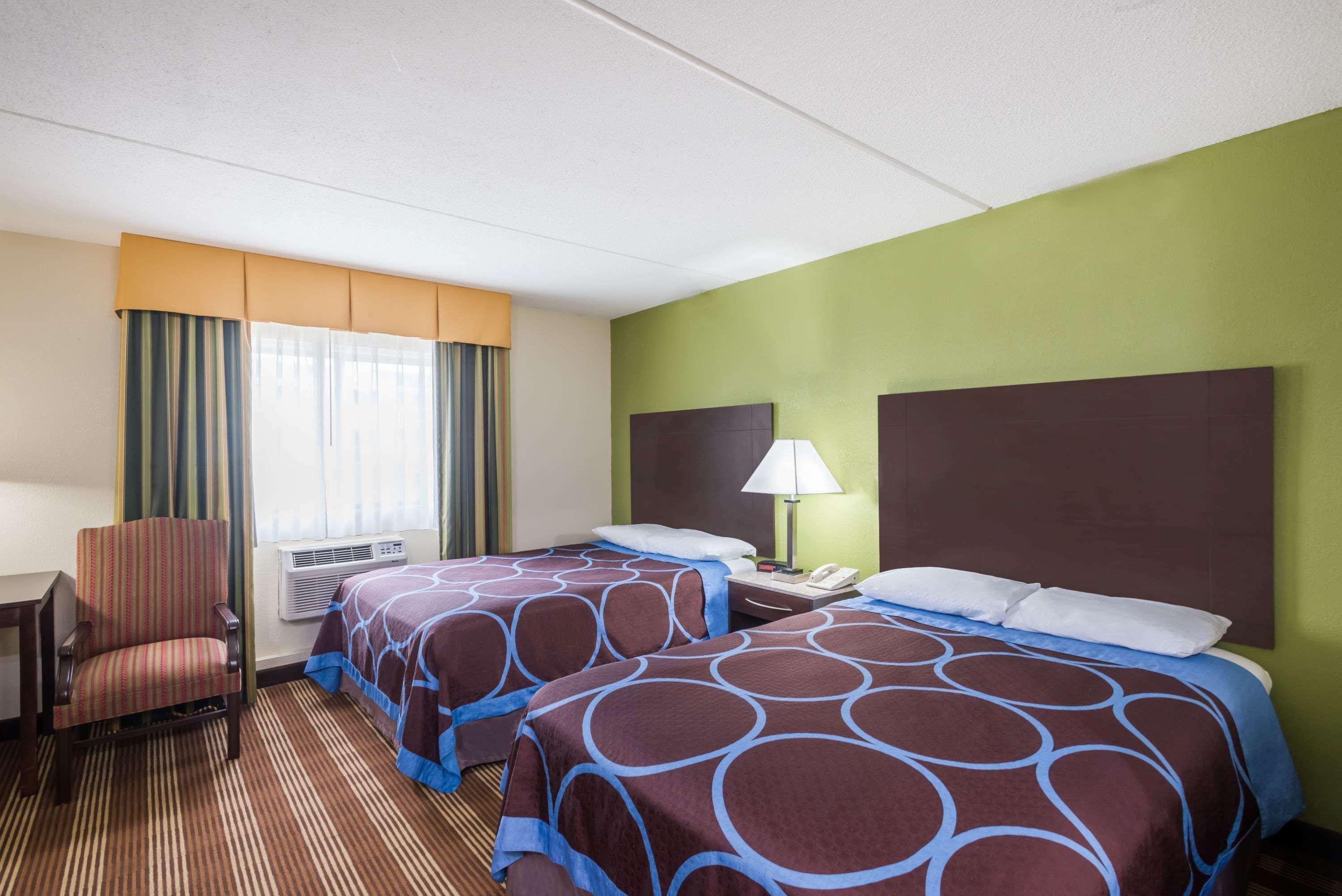 Super 8 By Wyndham Bangor Hotel Exterior photo