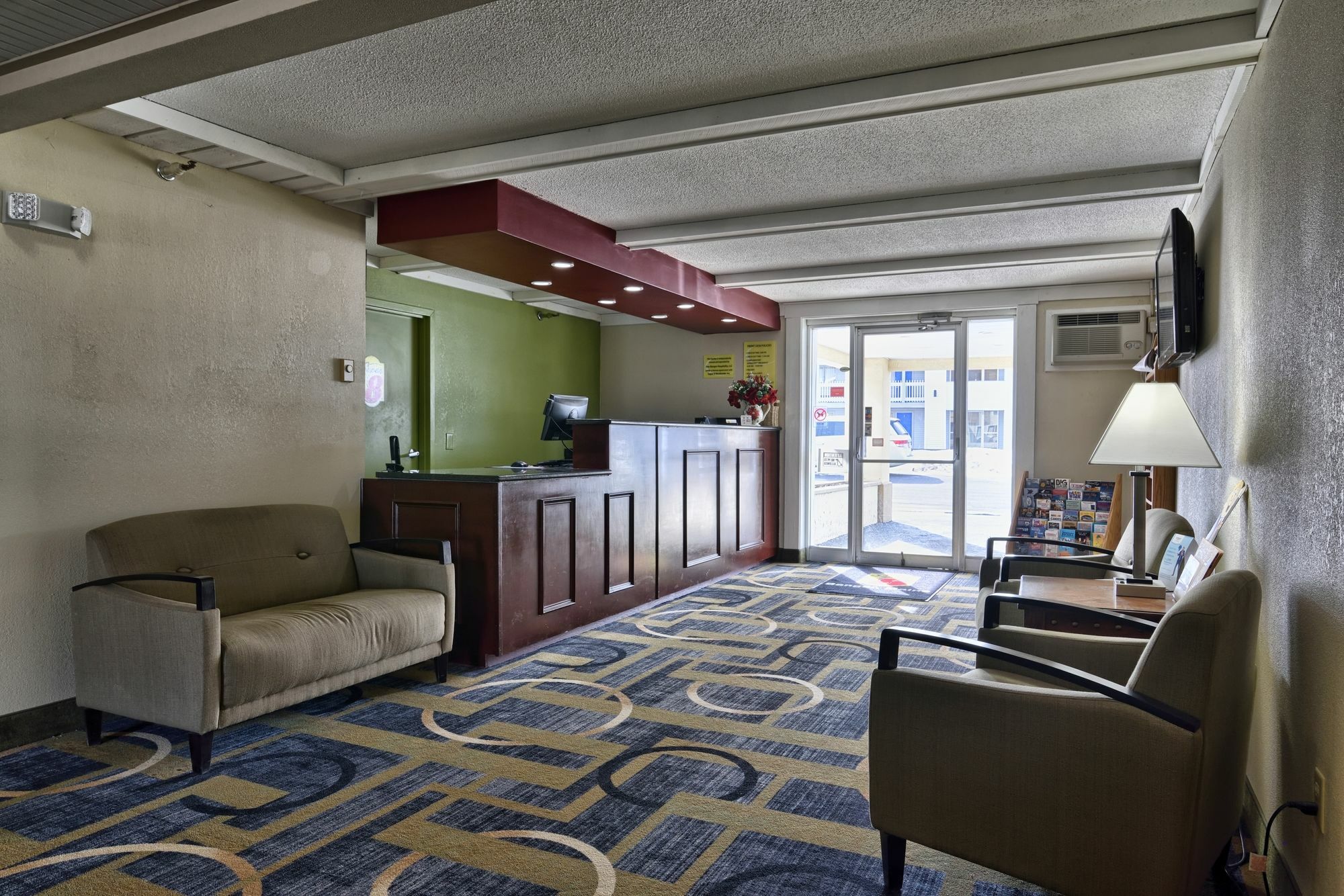 Super 8 By Wyndham Bangor Hotel Exterior photo